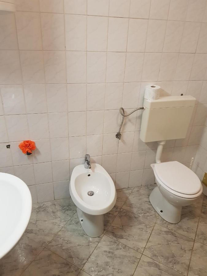 דירות אומאג Lili מראה חיצוני תמונה